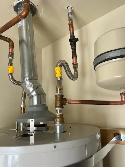 Water heater installation and plumbing repair in Dolores